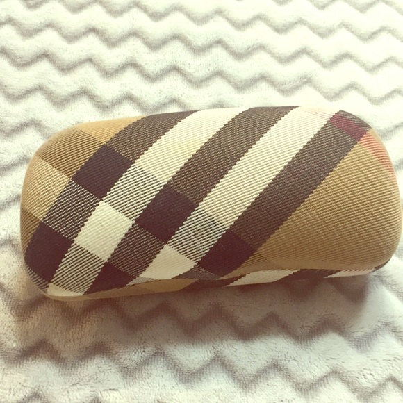 Burberry eyeglasses case - Picture 1 of 8
